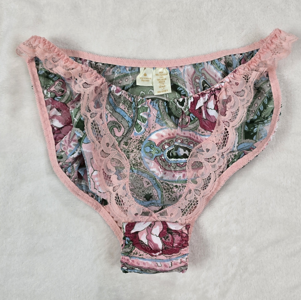 Vintage Victoria’s Secret Lace Nylon Panties Floral Flowers Size L